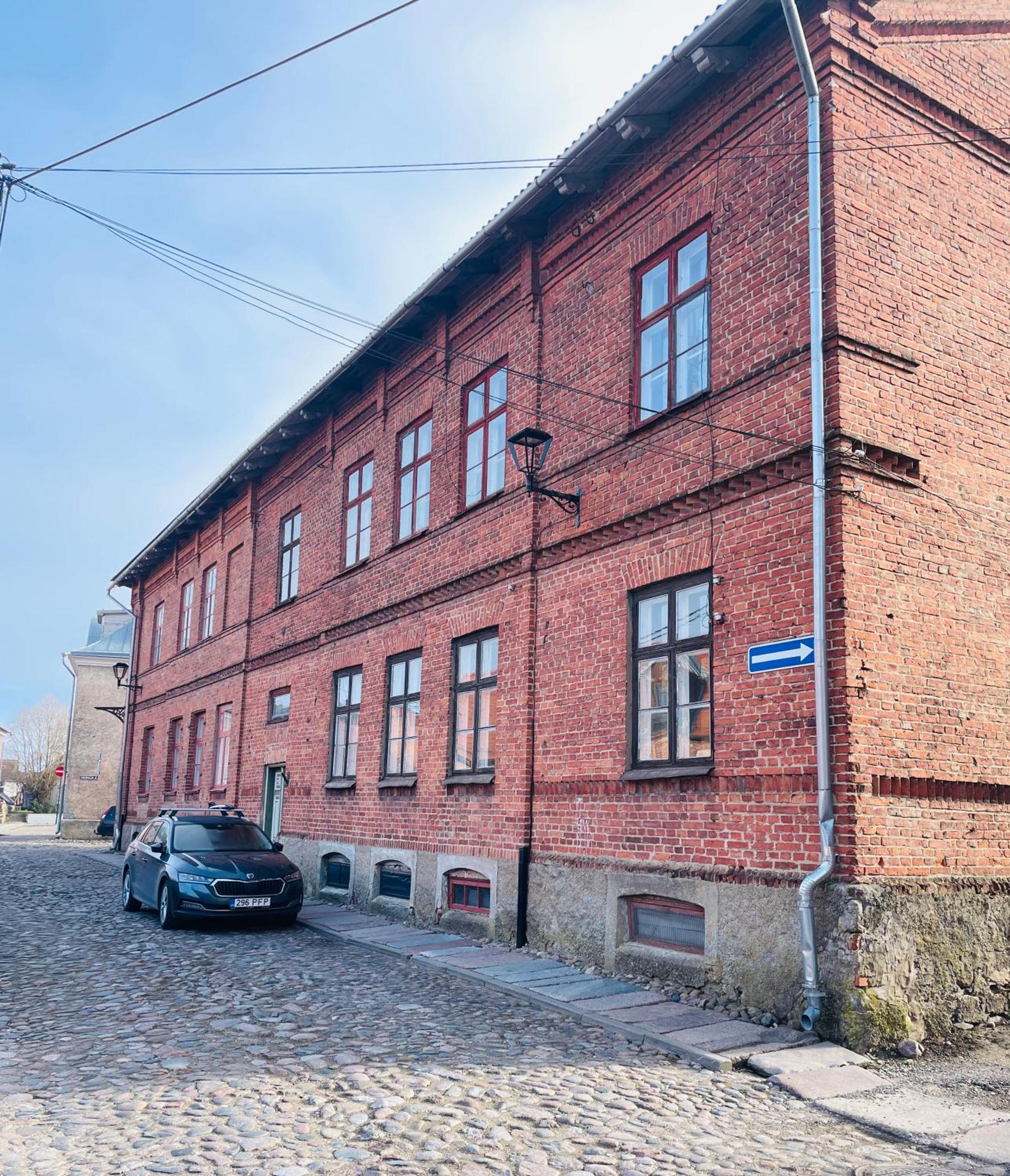 Punaneloss - Avar Korter Suedames Apartment *